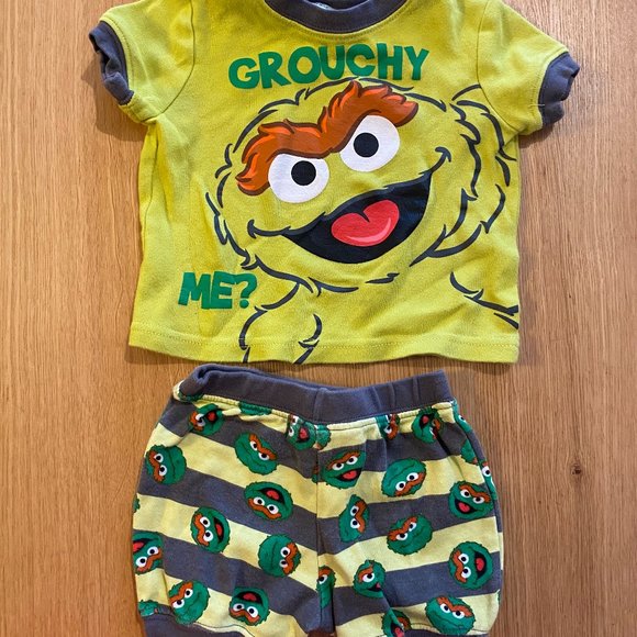 Sesame Street PJ 💛2 for 10💛 - Picture 1 of 1